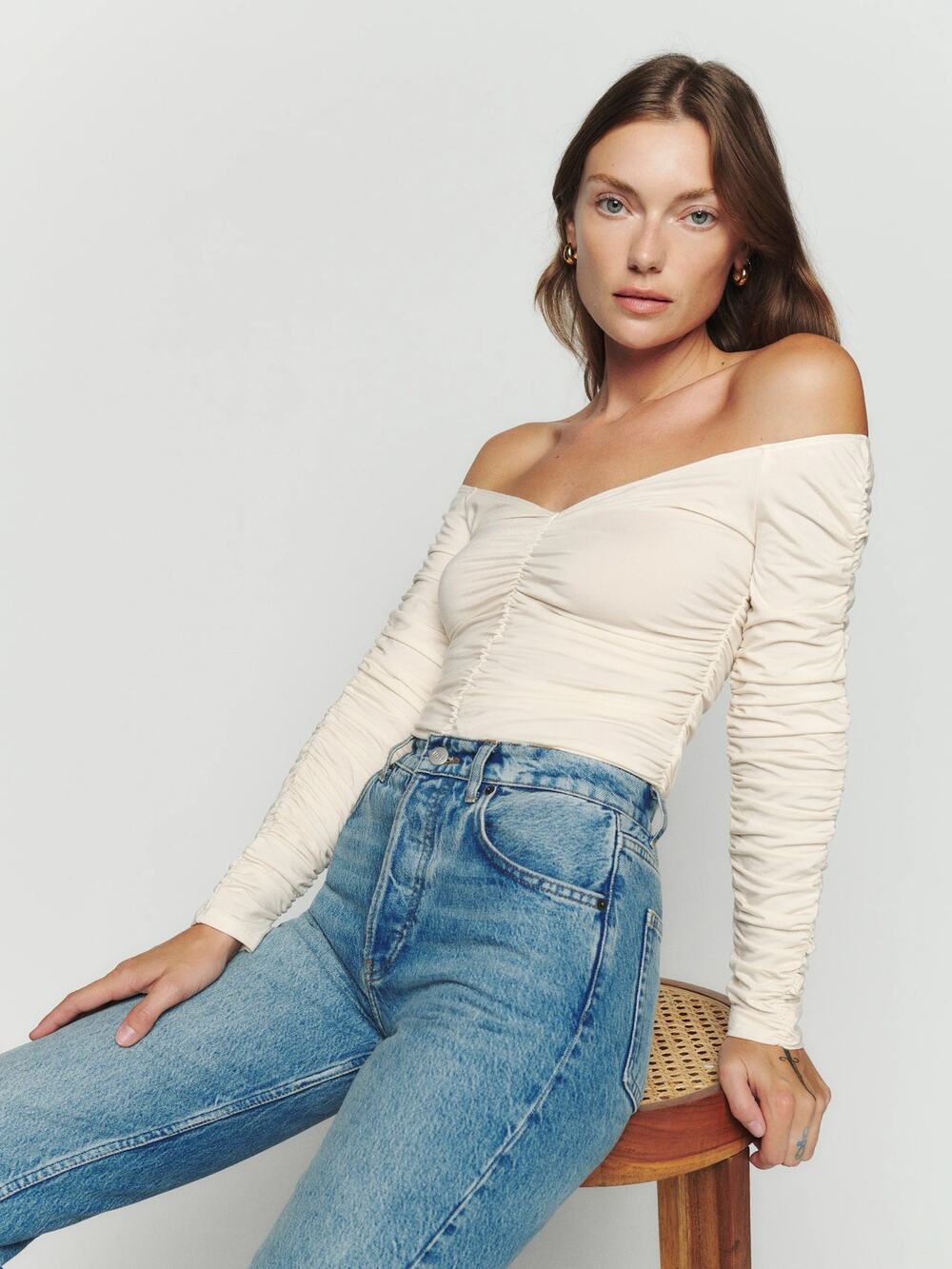 NEW NWT Reformation Leonora Long Sleeve Off-Shoulder Ruched Knit Top Cream XS